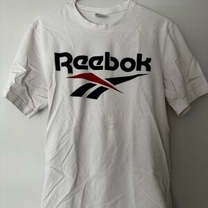 Vintage Reebok Tee - men’s Medium
